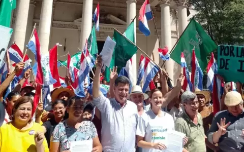 FNC firma acuerdo con la dupla presidencial de la Concertaci�n