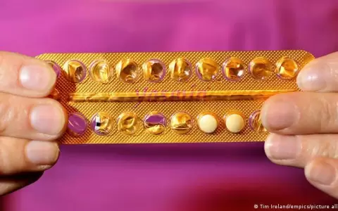 Anticonceptivos hormonales aumentan ligeramente el riesgo de c�ncer de mama, seg�n estudio