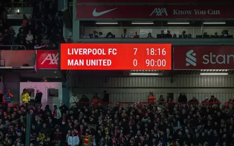 Liverpool destroza a Manchester United con una goleada hist�rica