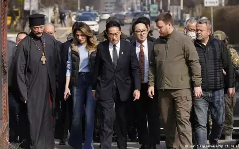 Primer ministro de Jap�n llega a Kiev en �visita hist�rica�