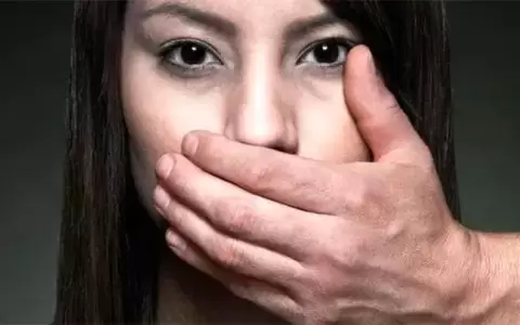 D�a de la Mujer: cinco mandamientos que (mal)educan a las mujeres