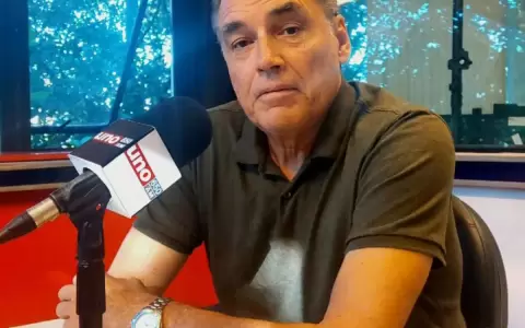 Pecci, candidato a senador, busca llegar a j�venes que no suelen votar