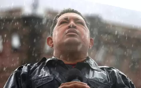 Ch�vez gana en las encuestas 10 a�os despu�s de muerto