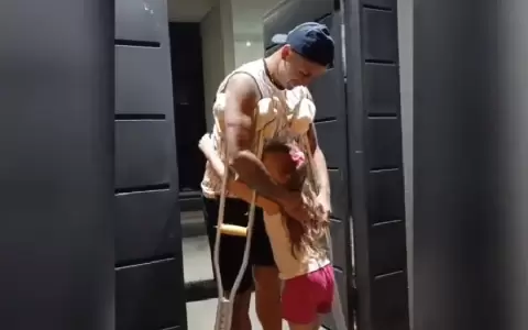Derlis Gonz�lez se conmovi� al verla llorar y le regal� una camiseta
