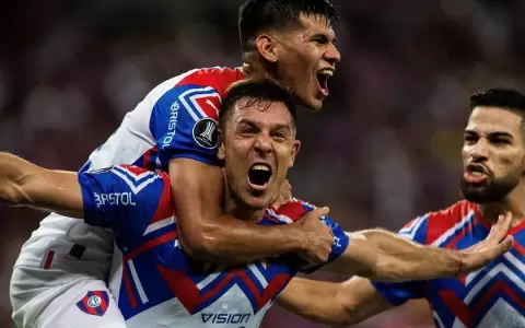 Cerro Porte�o vence con mucha autoridad a Fortaleza