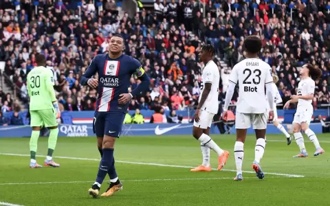 Ni Messi ni Mbapp� evitaron la ca�da del PSG ante el Rennes