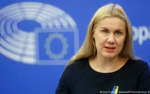 La UE proh�be definitivamente vender veh�culos que emitan CO? a partir de 2035