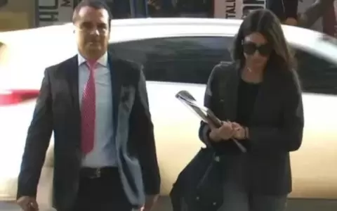 Claudia Guill�n se present� ante las autoridades y dio su versi�n sobre la camioneta robada