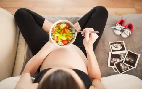Cu�les son los 10 alimentos esenciales durante el embarazo