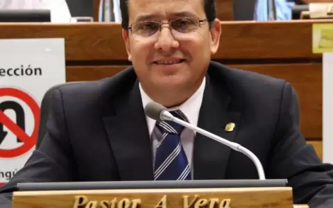 Diputados preparar�an libelo acusatorio para iniciar juicio pol�tico contra Bogar�n