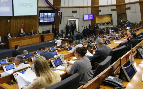 Diputados archiv� proyecto de p�rdida de investidura por supuesto soborno contra 30 legisladores
