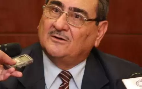 Ampl�an denuncia contra Antonio Fretes