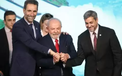 Itaip�: Brasil promete revertir medidas unilaterales de Bolsonaro