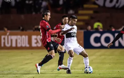 Olimpia empata en su debut copero