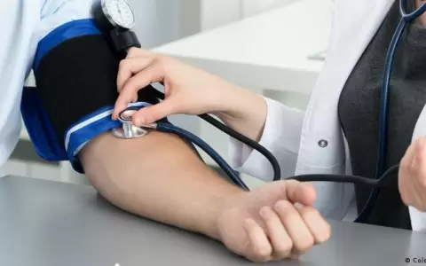 Descubren c�mo la hipertensi�n arterial perjudica el cerebro y afecta a la demencia