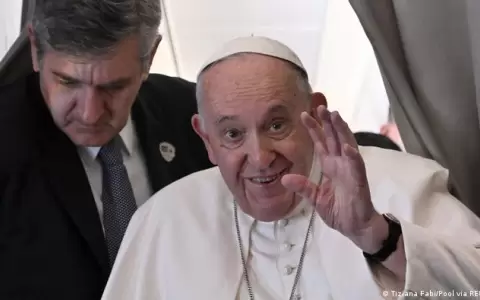 Papa Francisco: vivir sin violencia "no es rendirse", sino "aspirar a todo"