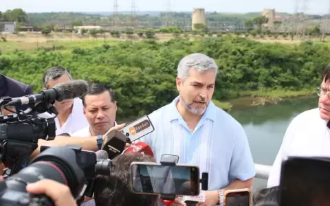 Abdo dice que Cartes y Pe�a para �l no tienen autoridad