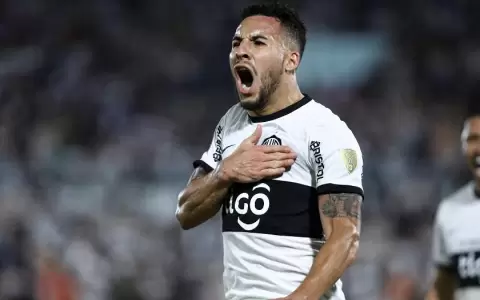Olimpia cumple de local y vence a Patronato por la m�nima