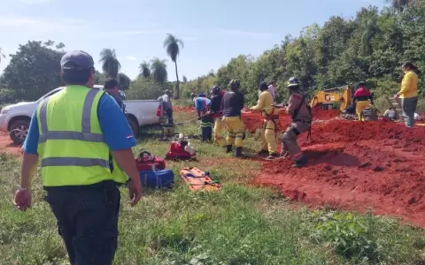 Reportan derrumbe de obra en Luque, habr�a un fallecido y m�s personas atrapadas