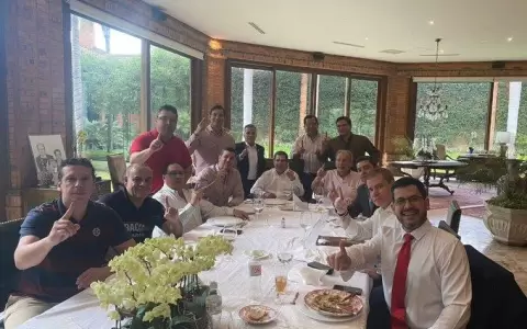 Importa m�s reunirse en "quincho" de HC que atender emergencia oncol�gica