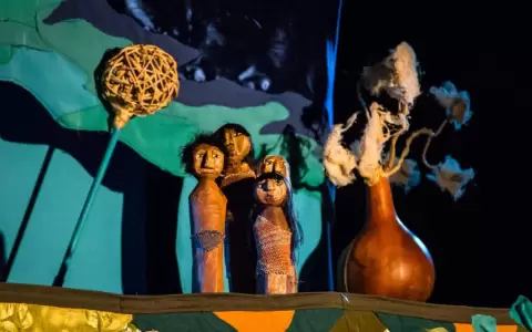 Teatro de t�teres con mensaje ecol�gico: �Todos los caminos conducen al monte�