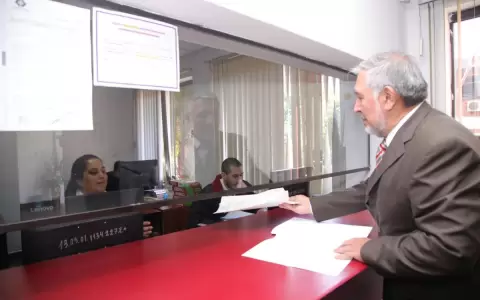 Senado oficializa denuncia penal contra Qui��nez en la Fiscal�a
