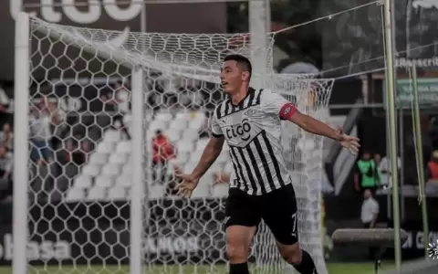 Libertad despedaza a Cerro Porte�o y se consolida en la cima