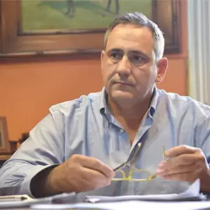 Edmundo A. Rol�n Osnaghi