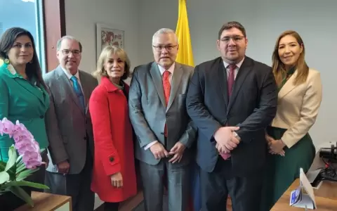 Ministros de Justicia de Paraguay se reunieron con autoridades de Colombia