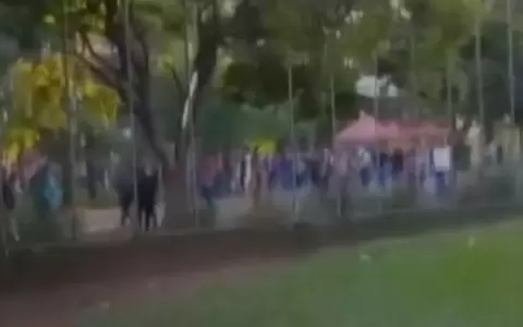 En PJC miles de personas abarrotadas en el ingreso de local de votaci�n