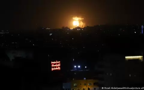 Israel ataca L�bano y Gaza tras recibir disparos de cohetes