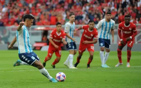 Mat�as Rojas demostr� que existen golazos de penal
