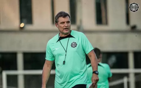 Aguirre no llev� m�s delanteros porque son �todos chiquilines�
