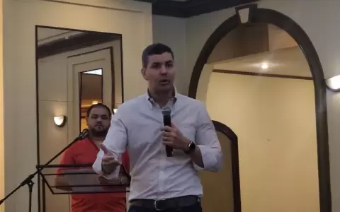 Pe�a dice que apuesta a la formaci�n pero principalmente al patriotismo