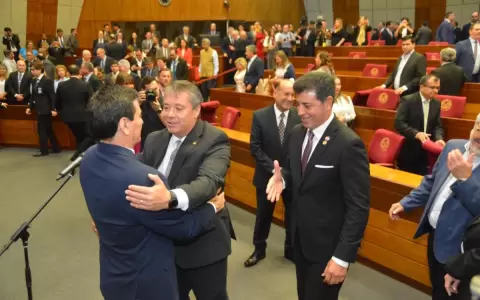 Presidente de Diputados espera que Santander priorice los temas pendientes en la Corte