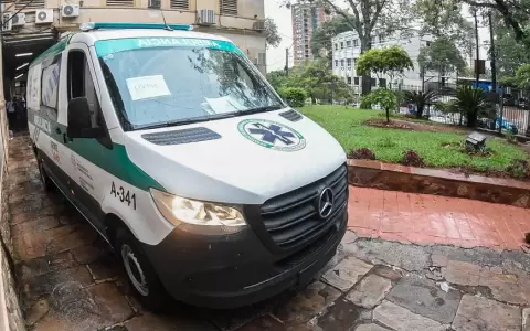 Salud refuerza servicio de ambulancias para pacientes con c�ncer