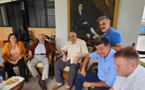 Encargado de prensa de Lugo acusa al yerno de usurpar cuenta del legislador