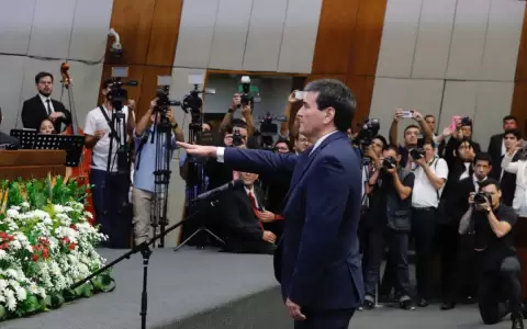 Gustavo Santander jur� como ministro de Corte y dice que ya convocaron a la Contralor�a para una auditor�a