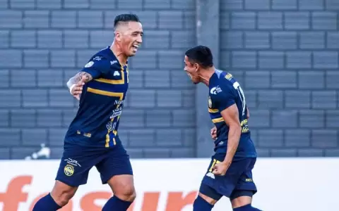 Lucas Barrios le da la victoria a Sportivo Trinidense ante Guaire�a