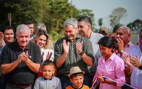Abdo al equipo de transici�n de Pe�a: "De balde se ponen hist�ricos"
