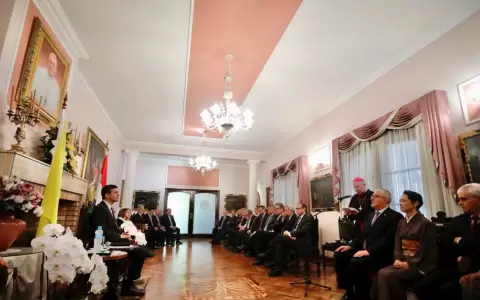 Pe�a se reuni� con la Nunciatura Apost�lica: �Conversamos de nuestra visi�n de un Paraguay protagonista�