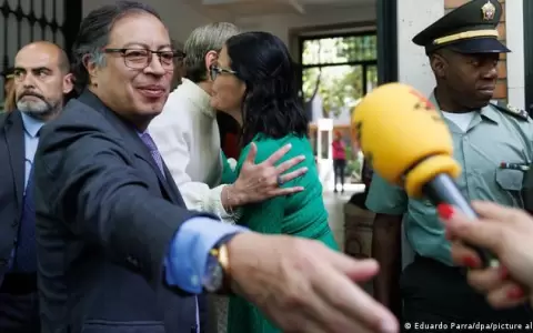 Gustavo Petro llega a Madrid en su primera visita de Estado a Espa�a