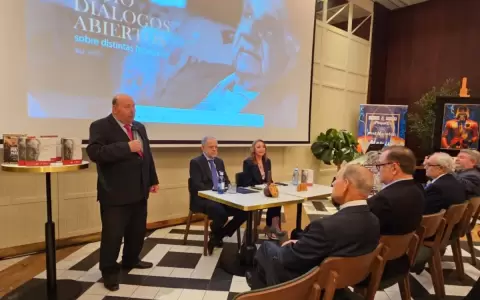 Volumen de ensayos sobre Roa Bastos acaba de ser presentado en Valencia, Espa�a