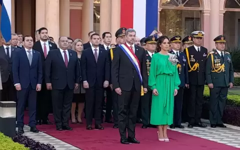 El presidente Mario Abdo Ben�tez participa en diferentes actos por la Independencia