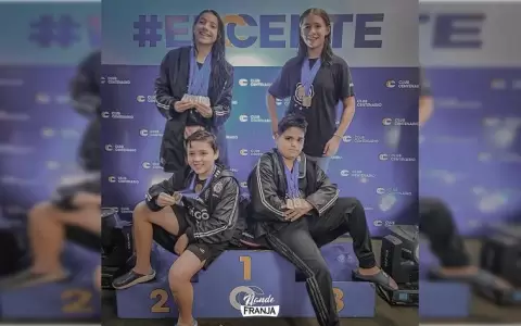 Nadadora del Olimpia se lleva seis medallas de la Copa Centenario