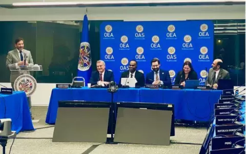 OEA destaca como ejemplo de transparencia gesti�n de Alejandro Dom�nguez