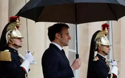 Francia: para resucitar su popularidad, Macron investigar� a todos los ricos y sus impuestos