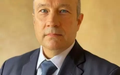 Abogado advierte que proyecto que busca reglamentar senadur�a vitalicia es inconstitucional