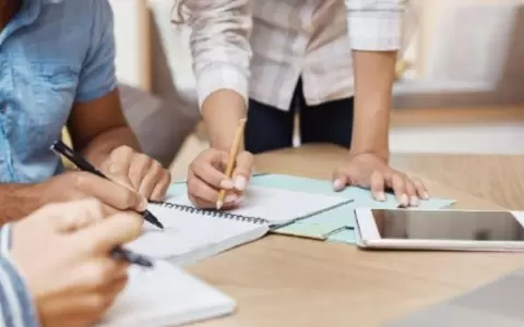 Presentan lista de estudiantes preseleccionados para pasant�as en Hacienda