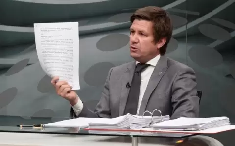 Denuncian que un periodista intent� actuar de mensajero a favor de Kriskovich